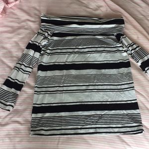 Off the shoulder long sleeve top